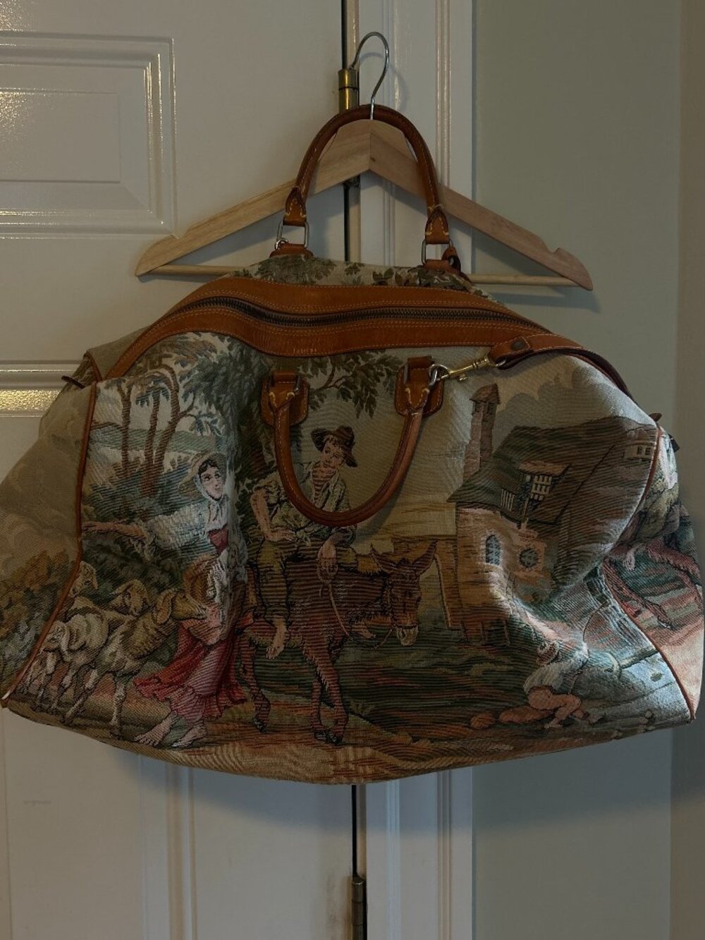 Vintage tapestry weekend travel bag - used condition